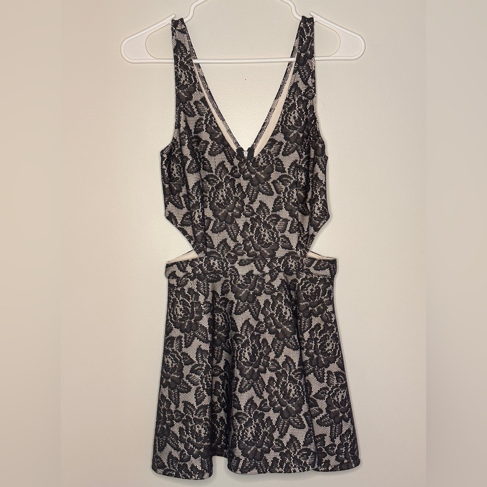 Abercrombie & Fitch Gray Lace Dress